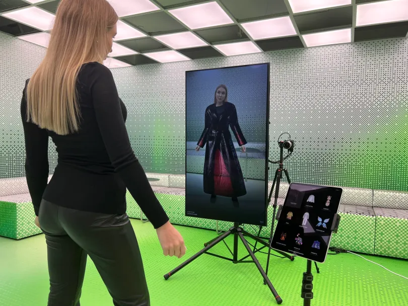 AR虚拟试穿用于线下实体销售